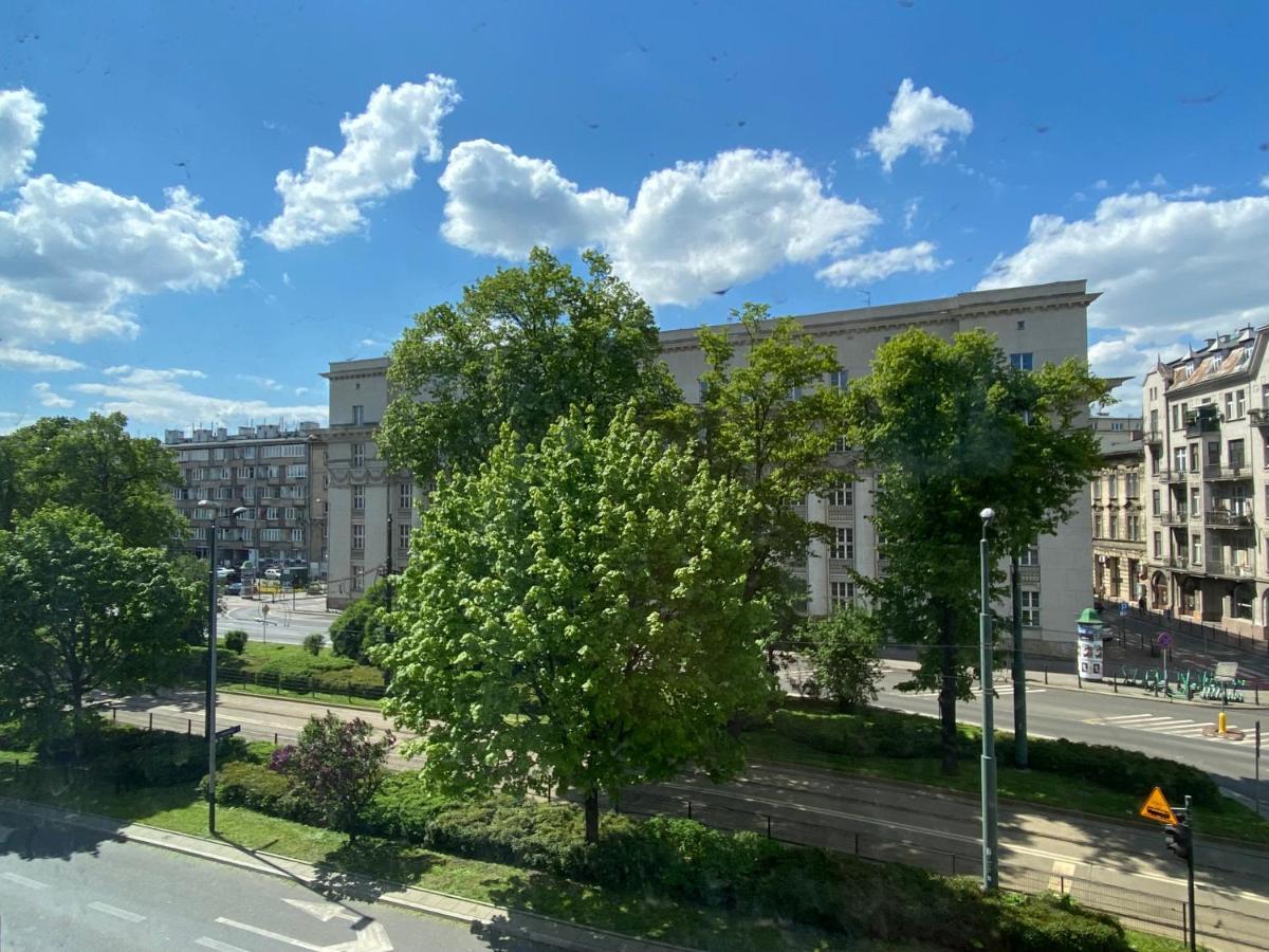 Apartament Czarny Z Jacuzzi كراكوفيا المظهر الخارجي الصورة